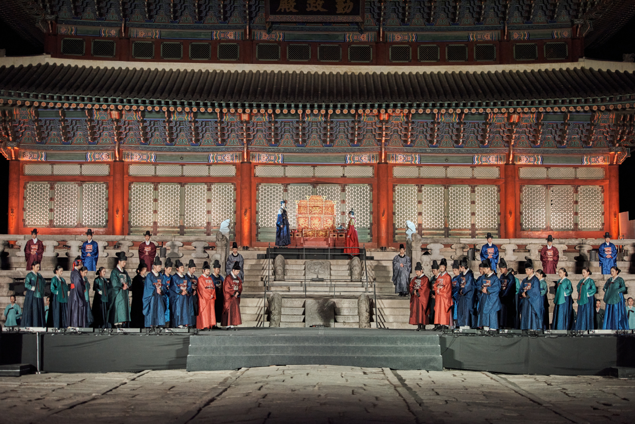 A musical held from April to May on the Gyeongbokgung grounds. (Cultural Heritage Administration)