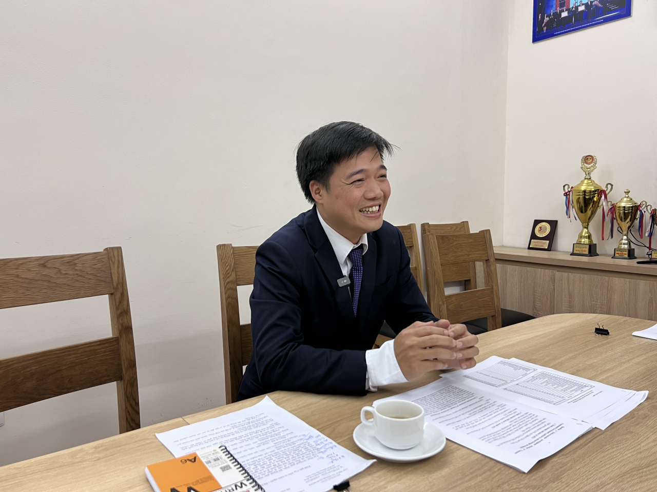 Nguyen Anh Tuan, deputy director general at the Foreign Investment Agency under Vietnam’s Ministry of Planning and Investment, speaks to a group of South Korean journalists at the ministry’s headquarters in Hanoi, Vietnam, Dec. 11, 2023. (Park Jun-hee/The Korea Herald)