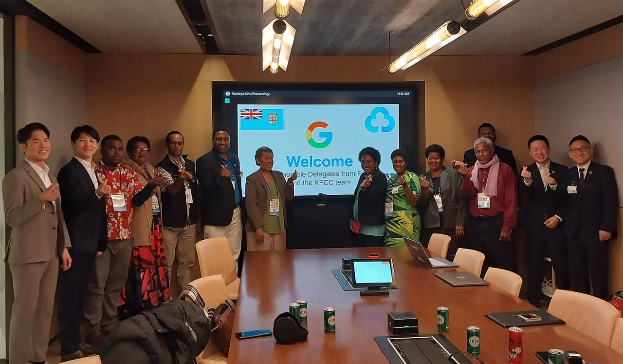 Fiji government representatives and other participants of a Saemaul Geumgo capacity-building workshop pose for a picture at the Google Korea building in Seoul on Dec. 11. (The Korean Federation of Community Credit Cooperatives)