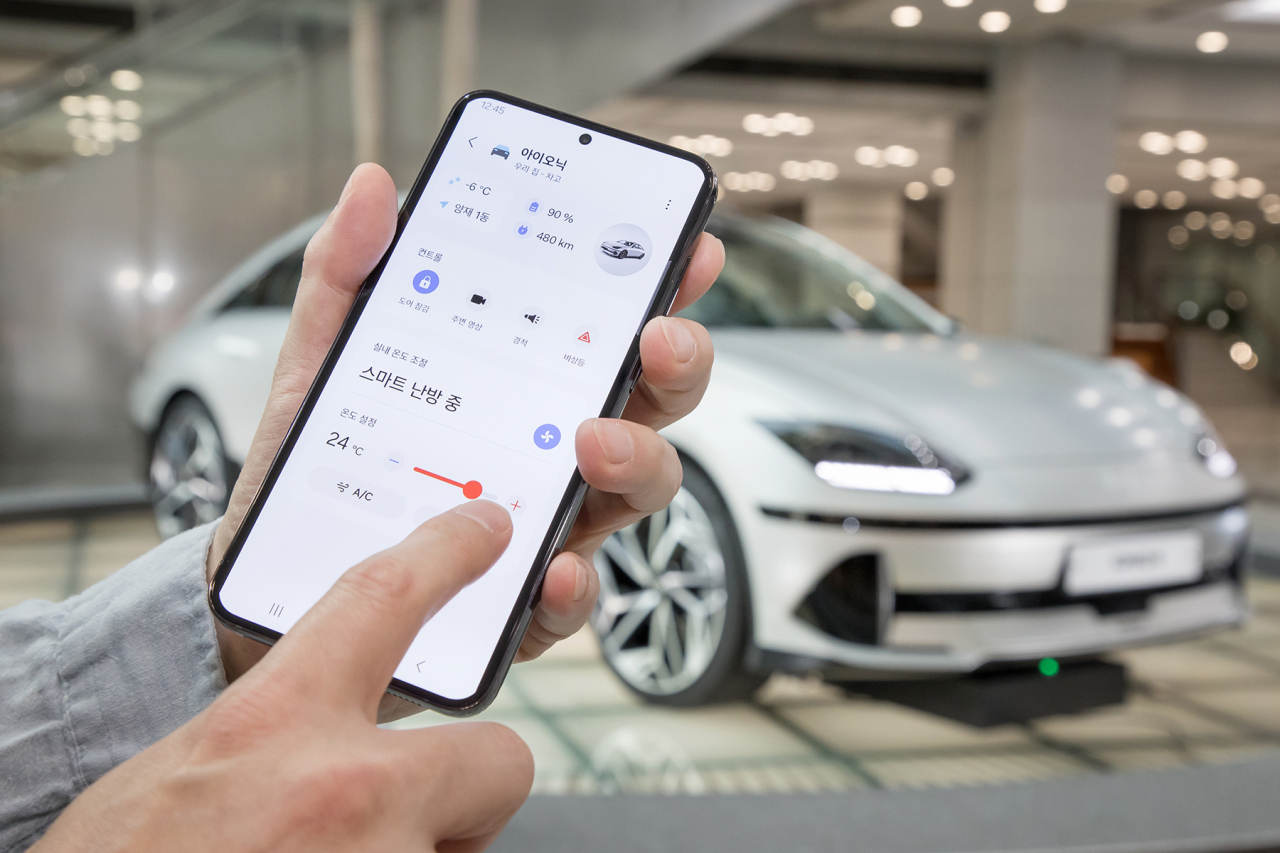 Samsung Electronics and Hyundai Motor Group agreed to work together to boost the connectivity of smart homes and cars, Thursday. (Samsung Electronics)