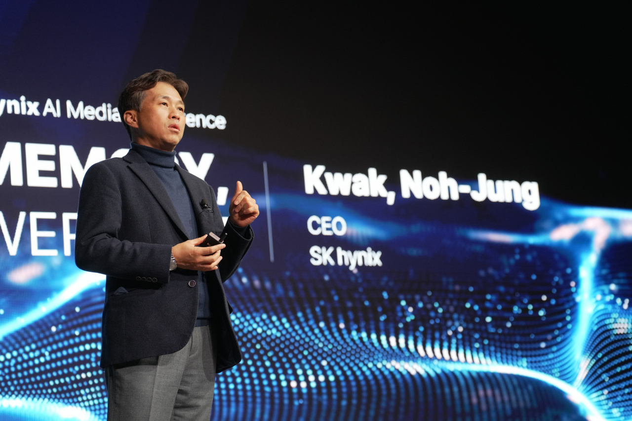 SK hynix CEO Kwak Noh-jung speaks during a press conference in Las Vegas on Monday, a day before the official opening of the CES 2024 trade show. (SK hynix)