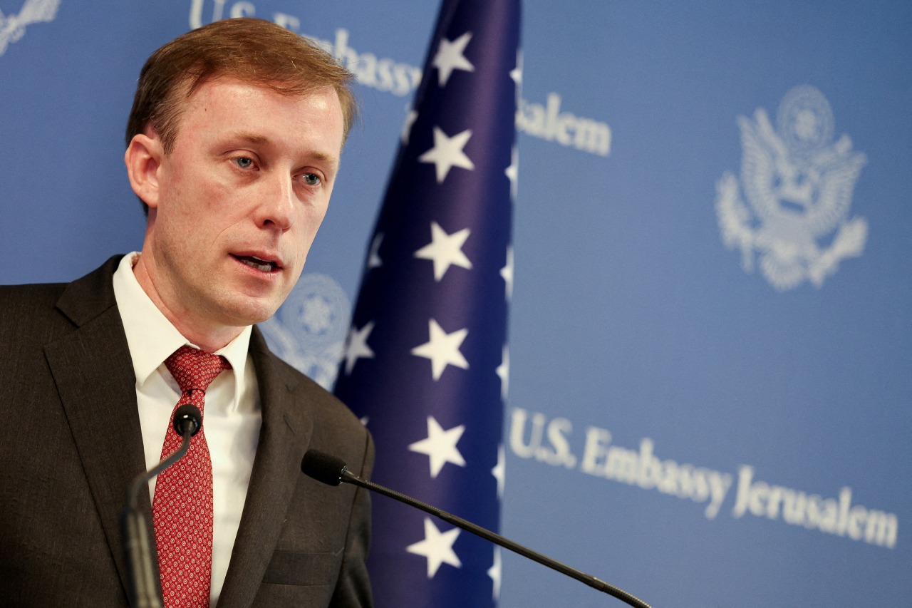 US National Security Advisor Jake Sullivan speaks during a press briefing, amid the ongoing conflict between Israel and the Palestinian Islamist group Hamas, in Tel Aviv, Israel, December 15, 2023. (Reuters-Yonhap)