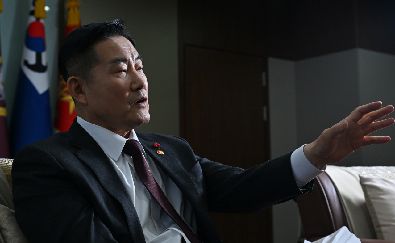 Shin Won-sik, South Korea’s minister of national defense, speaks during an interview with The Korea Herald on Monday in his reception room. (Im Se-jun/The Korea Herald)