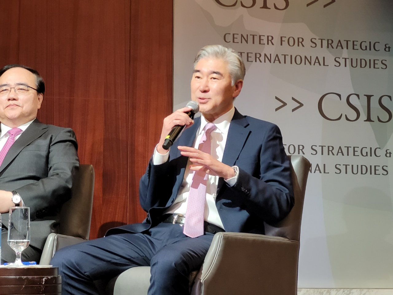 Sung Kim, former US special representative for North Korea, speaks during a forum co-hosted by the Center for Strategic and International Studies and the Korea Foundation, in Washington, Monday. (Yonhap)