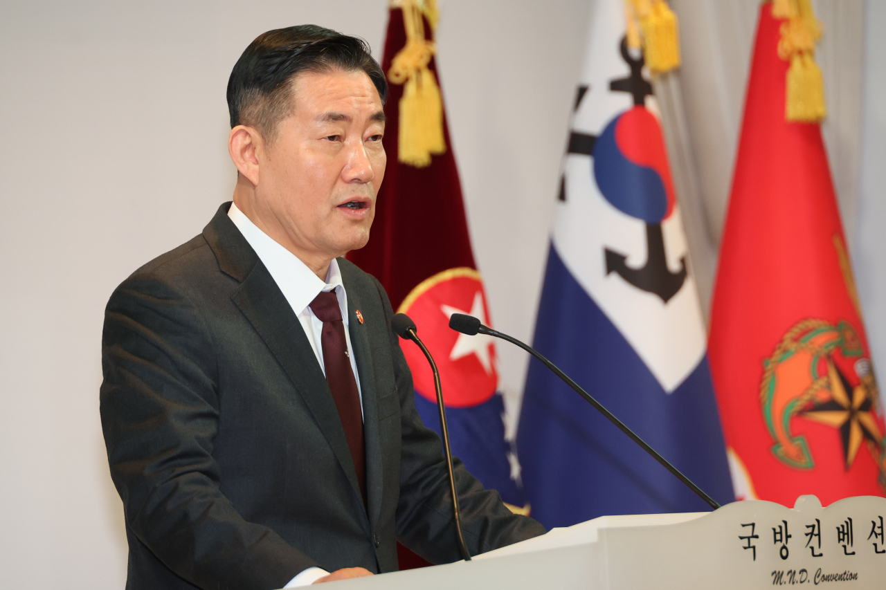 Defense Minister Shin Won-sik gives a congratulatory speech at an event held in Yongsan, Thursday. (Yonhap)