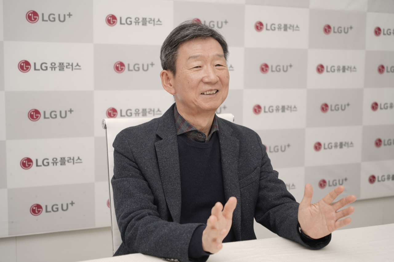 LG Uplus CEO Hwang Hyeon-sik speaks during a press conference on the sidelines of the MWC 2024 in Barcelona on Wednesday. (LG Uplus)