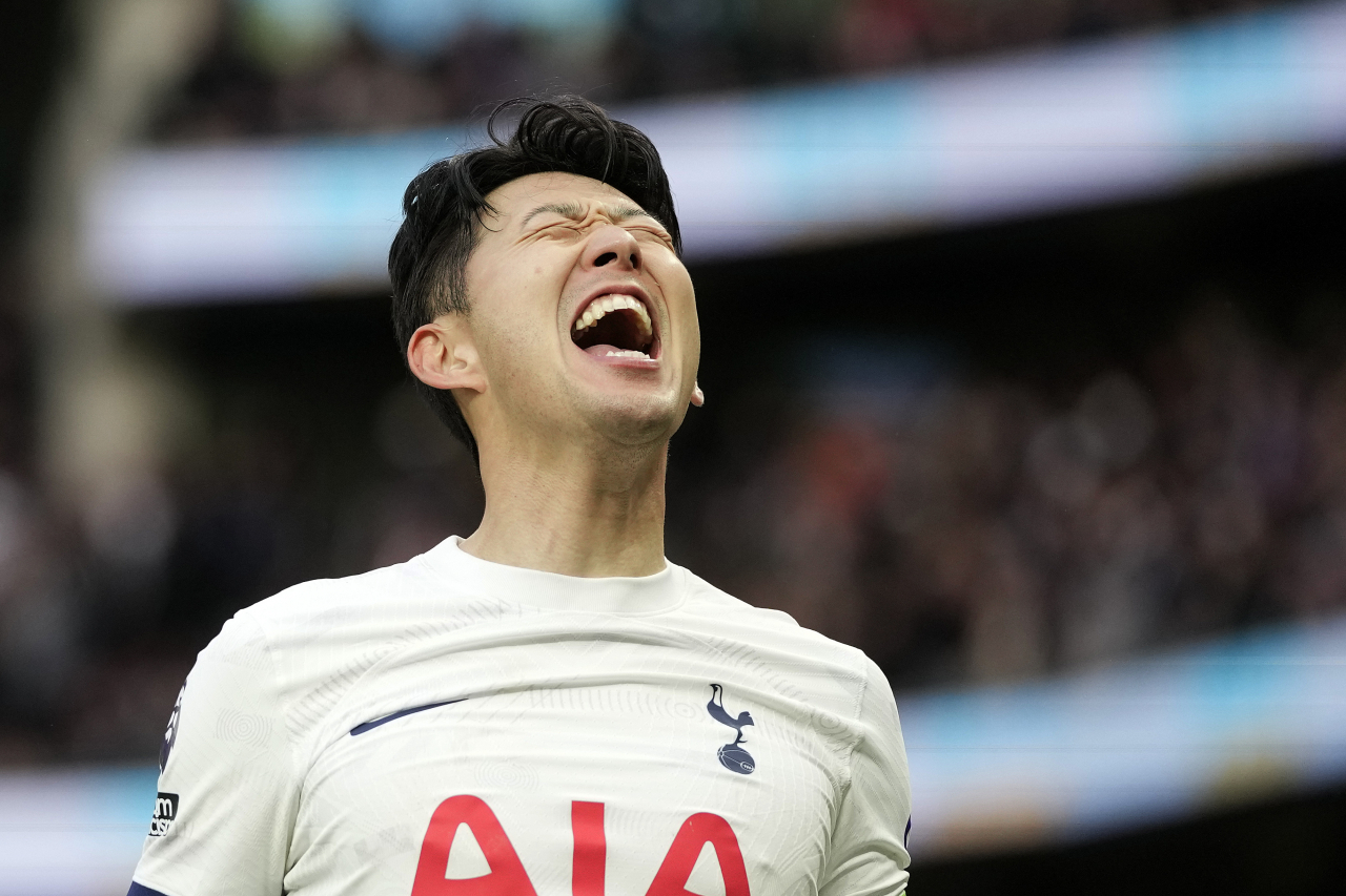 Son Heung-min of Tottenham Hotspur celebrates after scoring against Crystal Palace during a Premier League match at Tottenham Hotspur Stadium in London on Saturday. (AP-Yonhap)