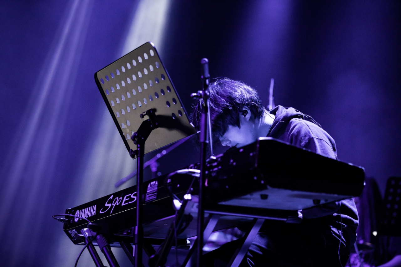 Parannoul performs during the Slowdive concert as the opening performance guest, at the Myunghwa Live Hall, Yeongdeungpo-gu, Seoul, Saturday. (Live Nation Korea)