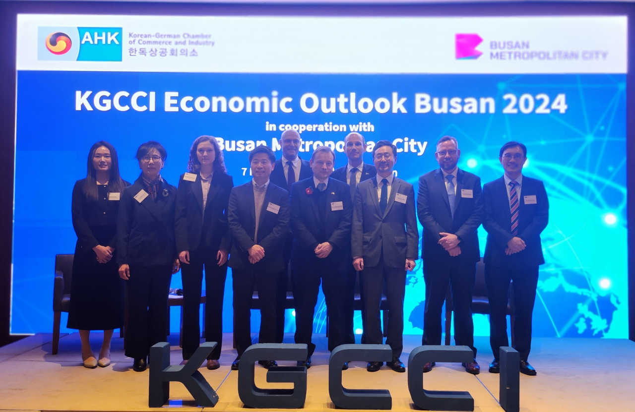 Attendees pose for a group photo with German Ambassador to Korea, Georg Schmidt (fourth from right, front row) at ‘KGCCI Economic Outlook 2024 Busan’ pose for a group photo Economic Outlook Busan 2024' event in Busan on Thursday. (KGCCI)