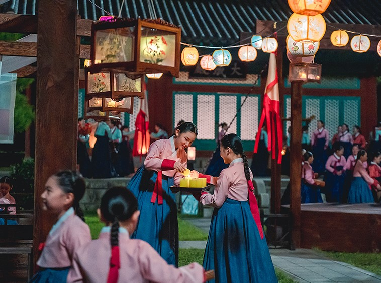 Court ladies enjoy a festival at Jeonju Hyanggyo's main shrine Daeseongjeon in 