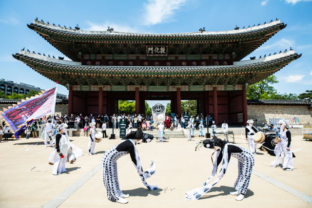 The K-Royal Culture Festival takes place in central Seoul. (Korea Cultural Heritage Foundation)