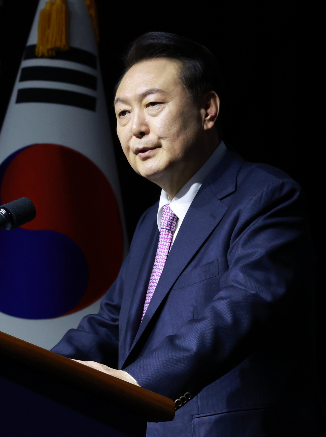 President Yoon Suk Yeol speaks during an event marking the 51st Commerce & Industry Day held at 63 Convention Center in Seoul, Wednesday. (Yonhap)
