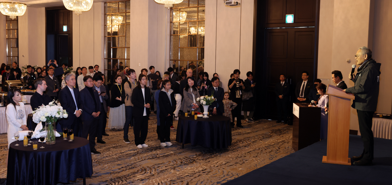 Culture Minister Yu In-chon speaks during a reception ahead of the opening concert of the Tongyeong International Music Festival on Friday. (MCST)