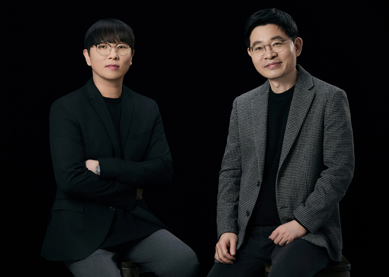 Co-CEOs of Kakao Entertainment Joseph Chang (Left) and Kweon Ki-su (Kakao Entertainment)