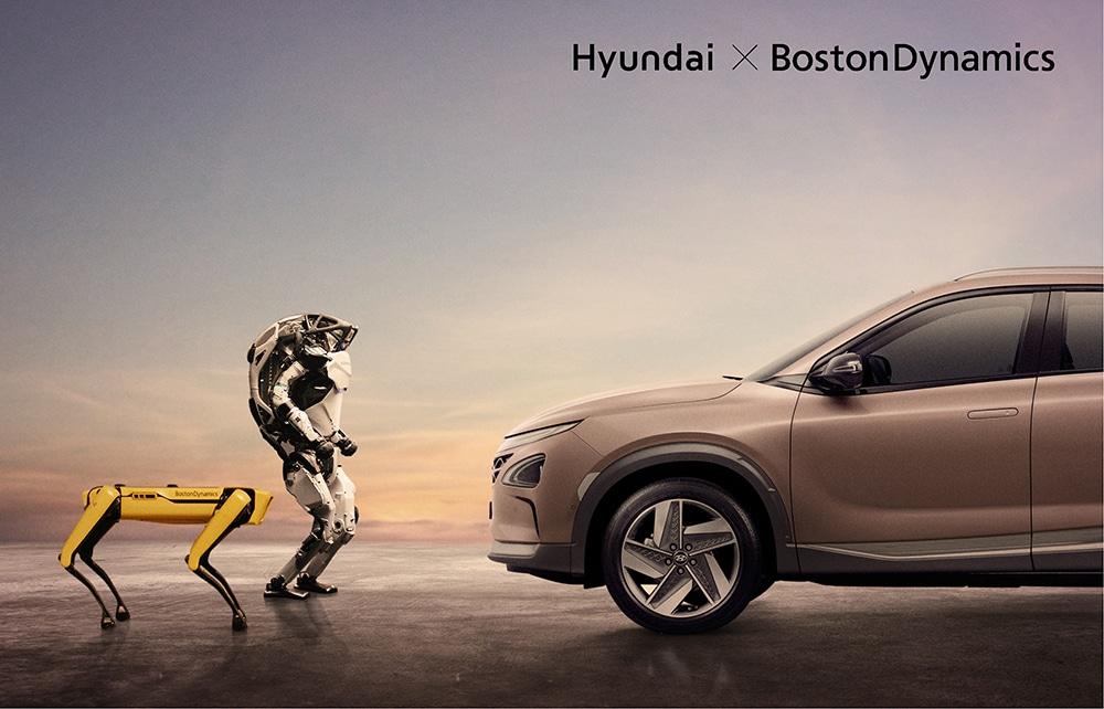 From left: Boston Dynamics' Spot and Atlas robots (left) and Hyundai Motor's Nexo (Hyundai Motor Group)