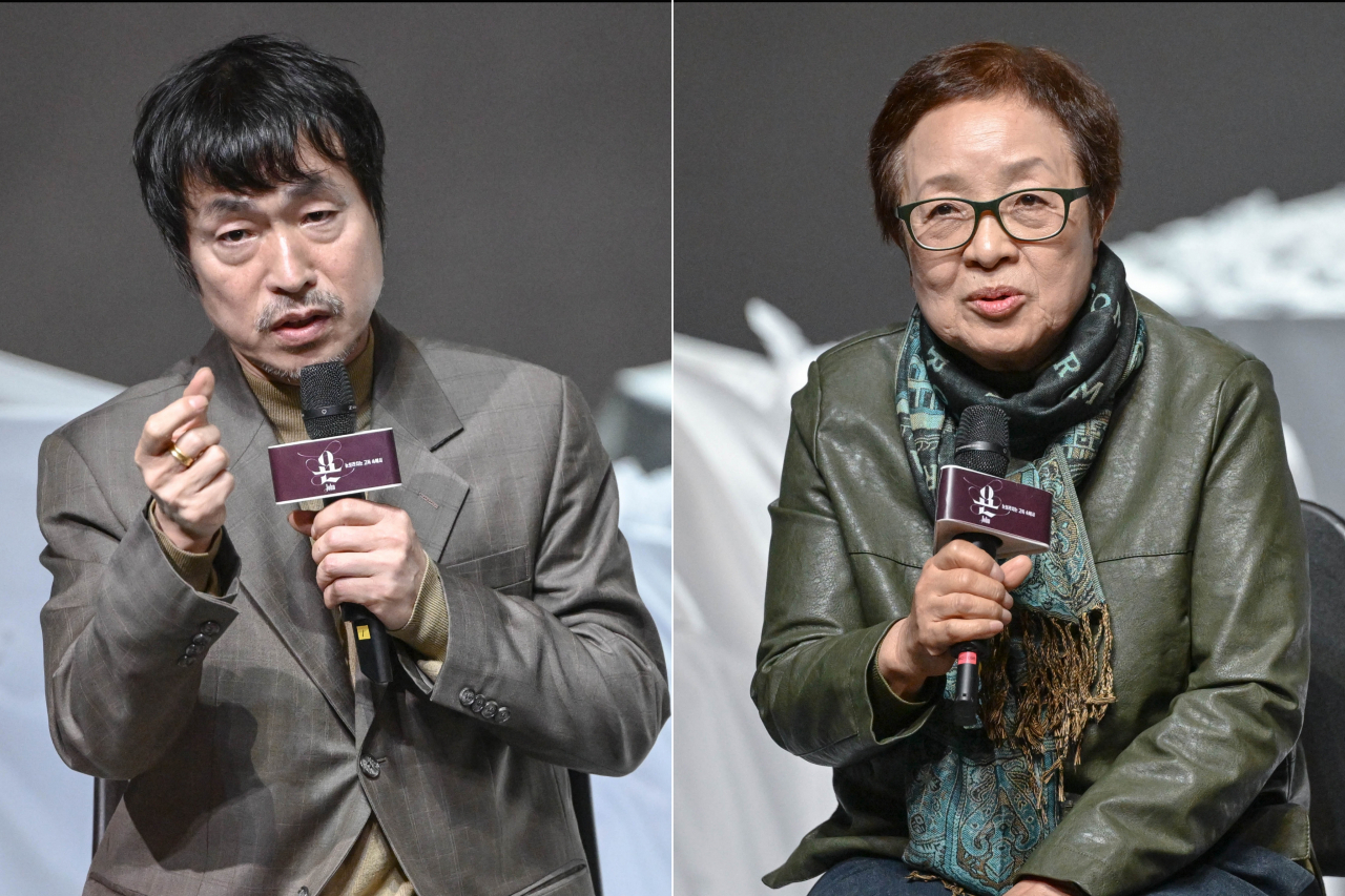 Director Koh Sun-woong (left) and Kim Myi-he speak during a press conference held at the Sejong Center for the Performing Arts, on March 29. (Seoul Metropolitan Theatre)