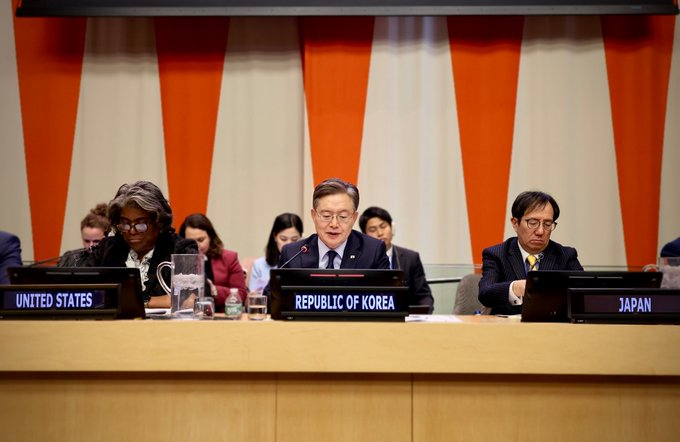 South Korean Ambassador to the UN Hwang Joon-kook (center) addresses attendees during an Arria-Formula meeting organized by South Korea, a member of the UN Security Council, on April 4, alongside co-chairs from the United States and Japan. (South Korean Mission to the UN)