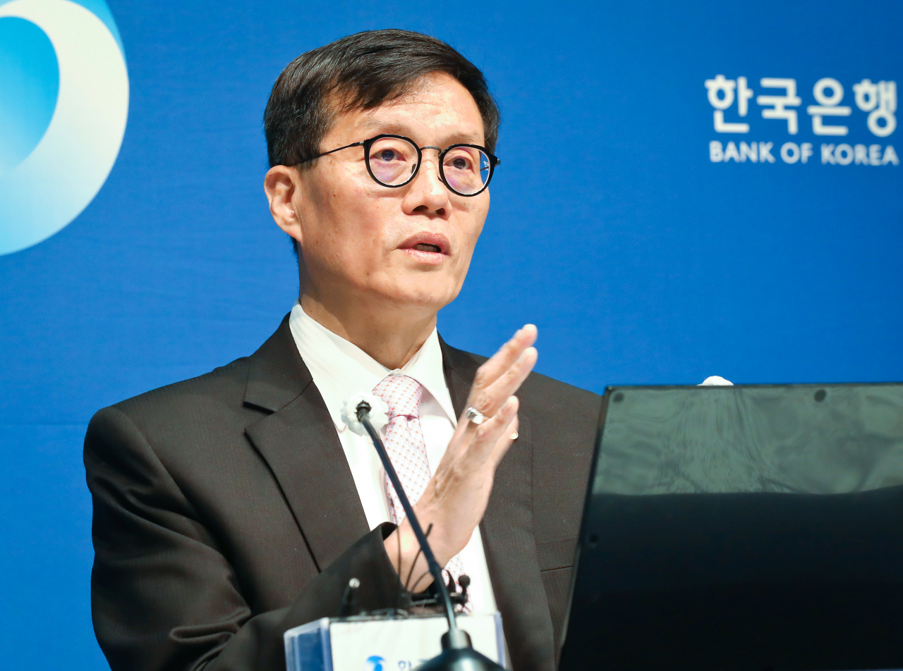 BOK Gov. Rhee Chang-yong speaks at a press conference held at the central bank’s headquarters in Seoul, Friday. (Joint Press Corps)