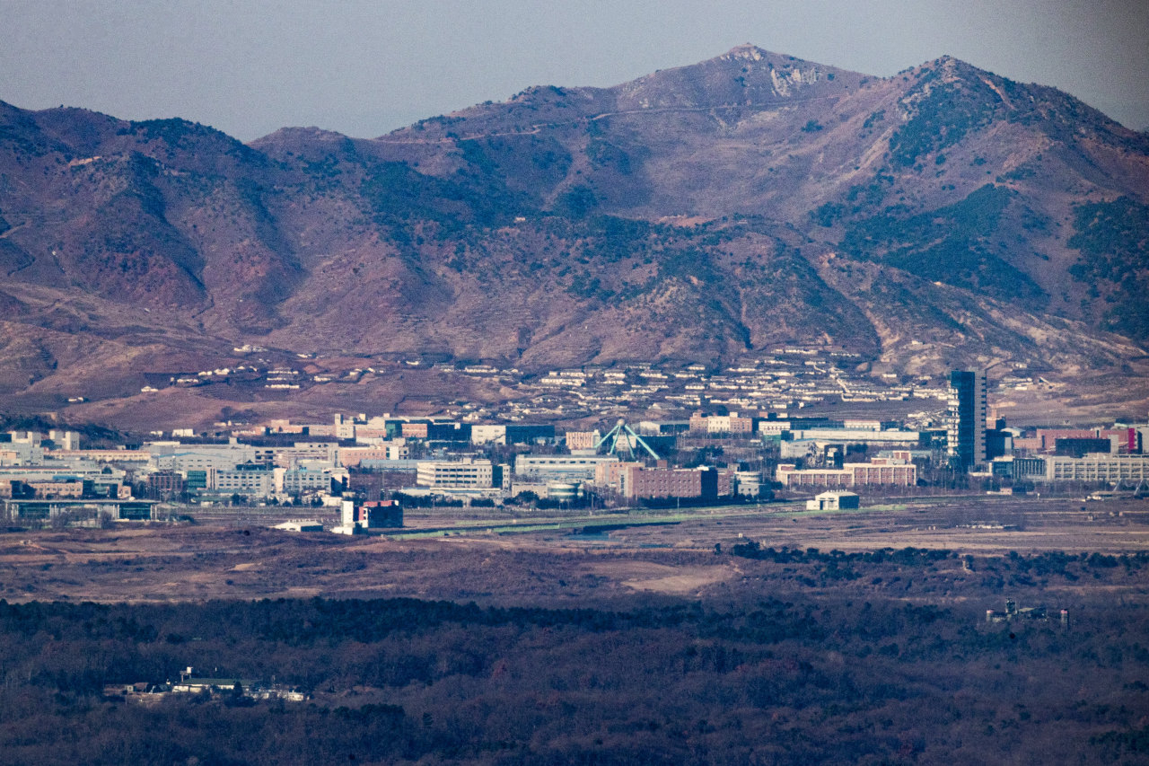 This file photo, taken March 13 last year, shows the Kaesong industrial park in the North’s border city of Kaesong. (Yonhap)