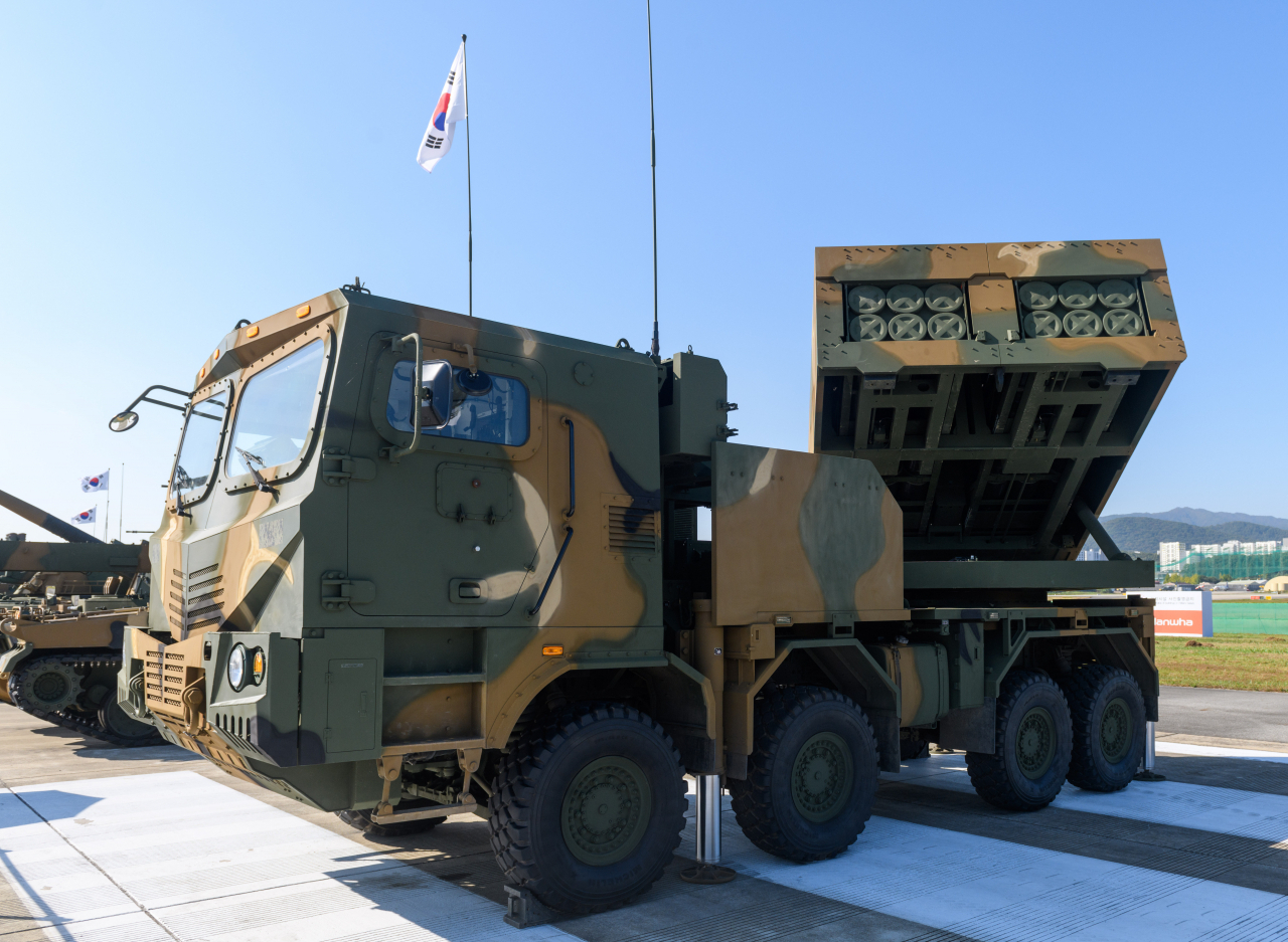 South Korea's K239 Chunmoo rocket artillery system is displayed during the Seoul International Aerospace and Defense Exhibition held at the Seoul Air Base in Seongnam, south of Seoul. (Getty Images)