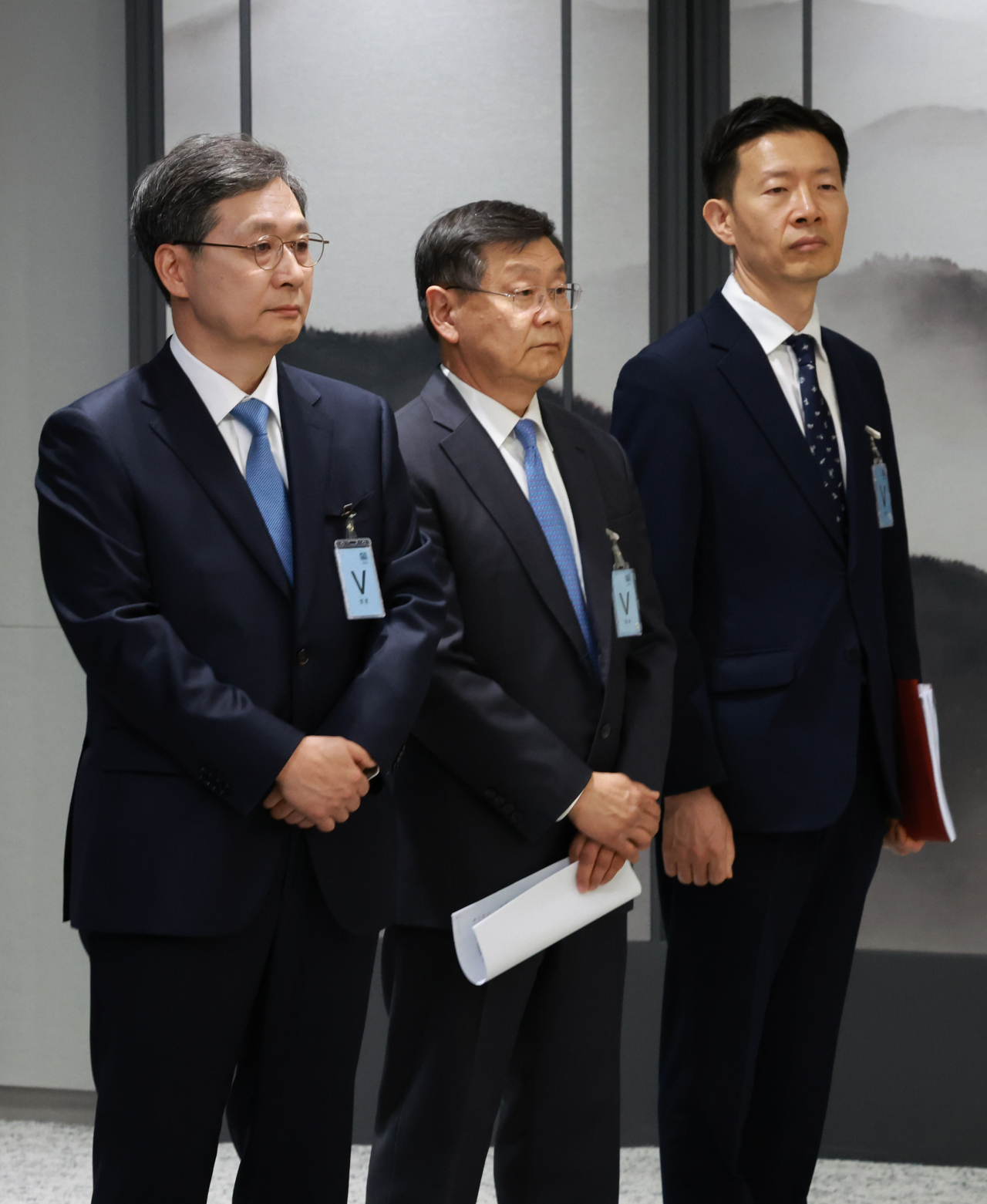 From left: Yoon Young-bin, nominee for the administrator of the Korea AeroSpace Administration; John Lee, nominee for KASA deputy administrator for mission directorates; Rho Kyung-won, nominee for KASA deputy administrator. (Yonhap)