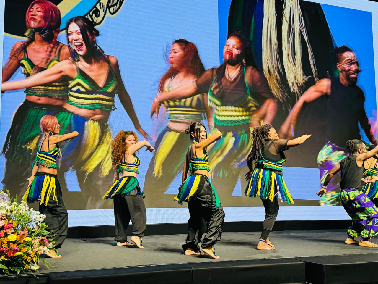 Artists perform dance at the commemoration of Tanzania's Independence Day and 32nd years of Tanzania-Korea diplomatic ties celebration at JW Marriott Hotel in Seocho-gu, Seoul on Friday. (Sanjay Kumar/The Korea Herald)