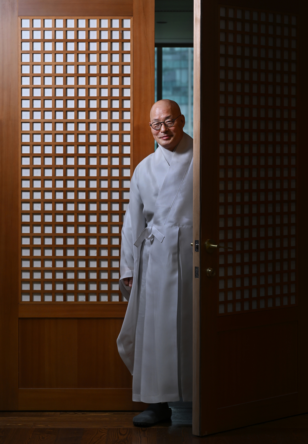 The Ven. Jinwoo, president of the Jogye Order of Korean Buddhism, poses for a photo ahead of an interview with The Korea Herald at Jogyesa in Seoul on April 23. (Im Se-jun/The Korea Herald)