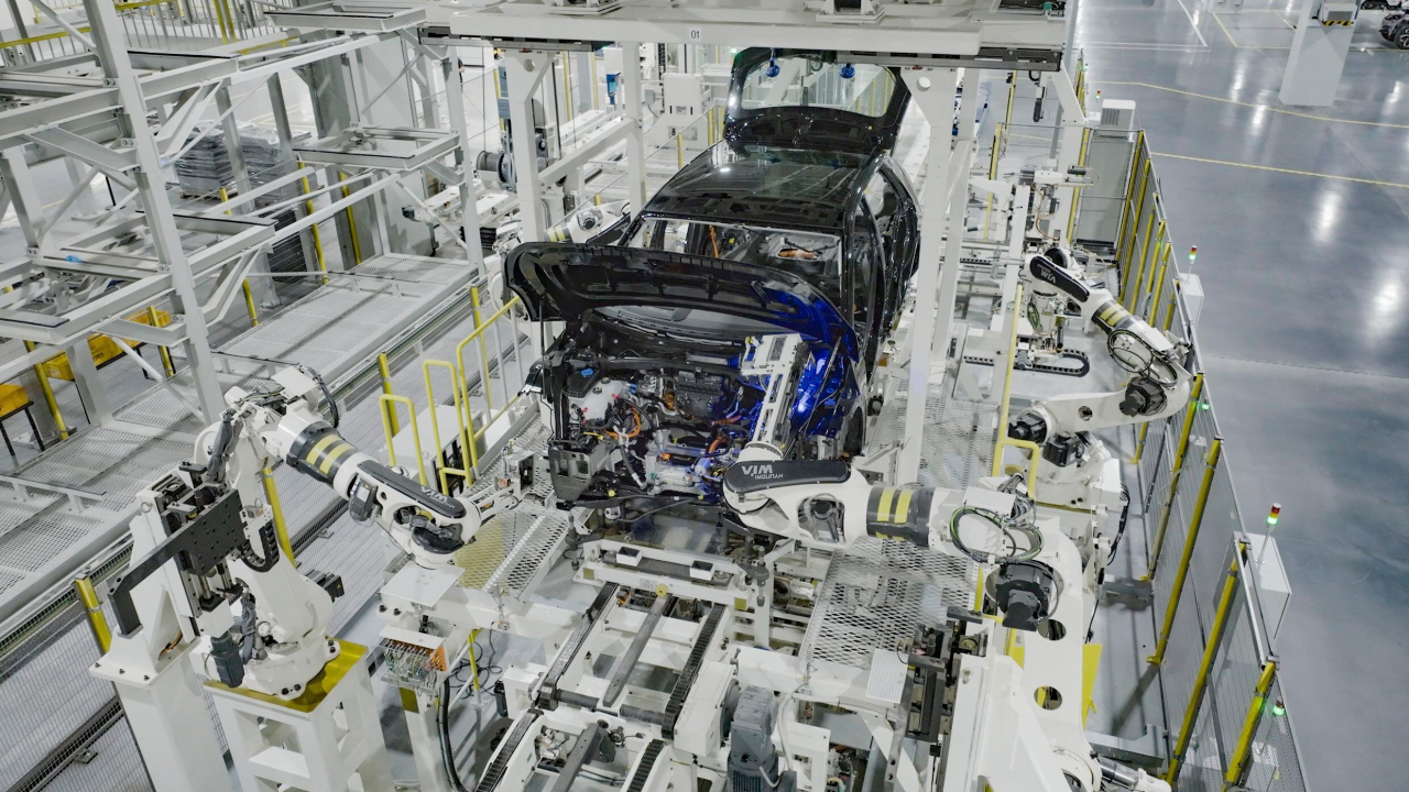 A Hyundai Ioniq 5 electric vehicle is being assembled at Hyundai Motor Group's robotics smart factory in Singapore. (Hyundai Motor Group)