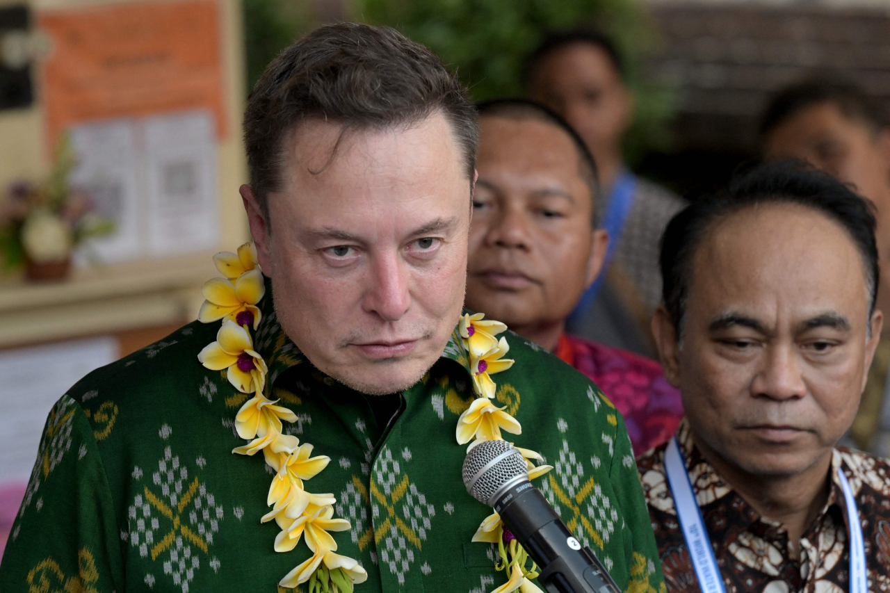 Tech billionaire Elon Musk speaks during a ceremony held to inaugurate satellite unit Starlink at a community health center in Denpasar on Indonesia's resort island of Bali on Sunday. (AFP-Yonhap)