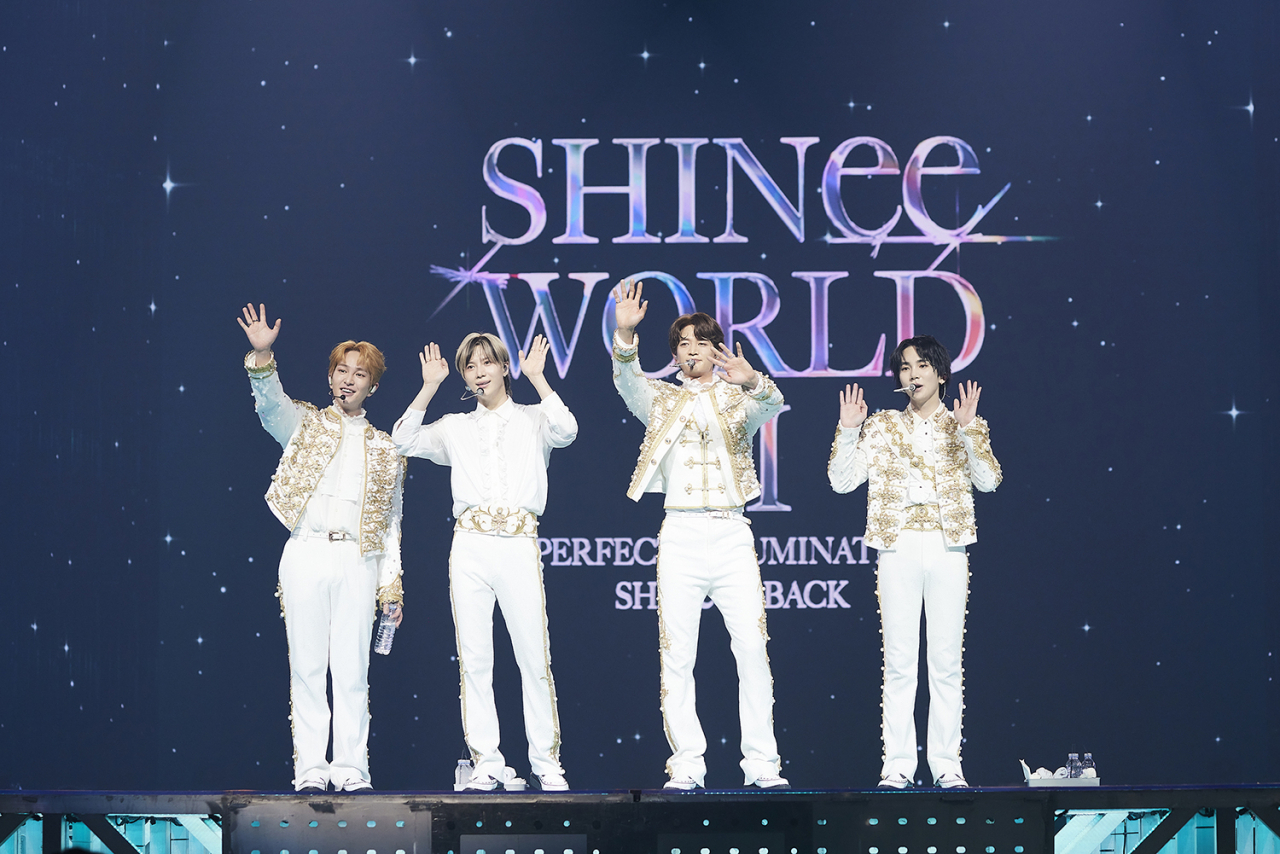 Last day of Shinee's three-day encore concert 