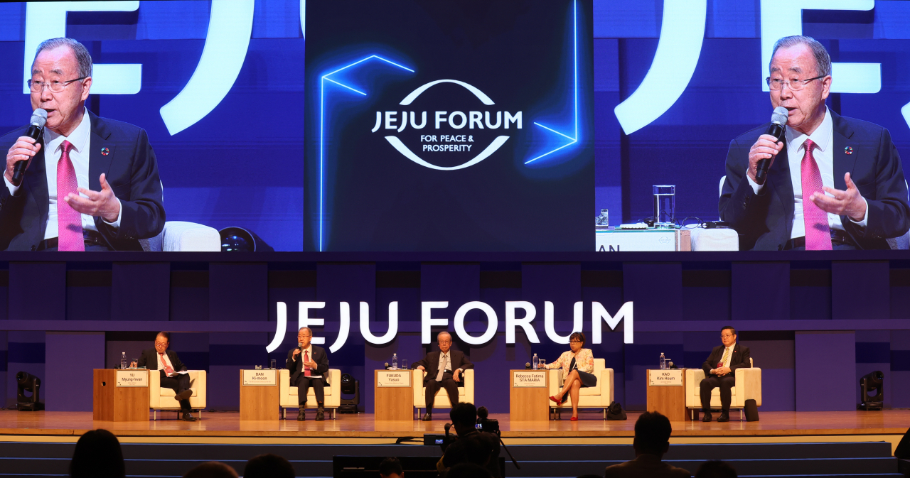 Former UN Secretary-General Ban Ki-moon (second from left) speaks during the 2024 Jeju Forum for peace and prosperity at a convention center on the country's southern Jeju Island on Thursday. (Yonhap)