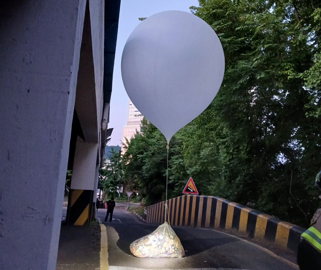 A North Korean balloon carrying trash found lands in Incheon, 27 kilometers west of Seoul on Sunday. (Incheon Fire Service)