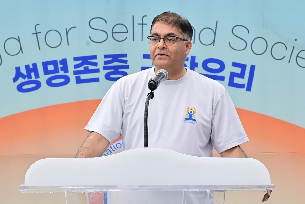 Indian Ambassador to Korea Amit Kumar, delivers remarks at 10th International Day of Yoga in Gangnam-gu, Seoul on Saturday. (Indian Embassy in Seoul)