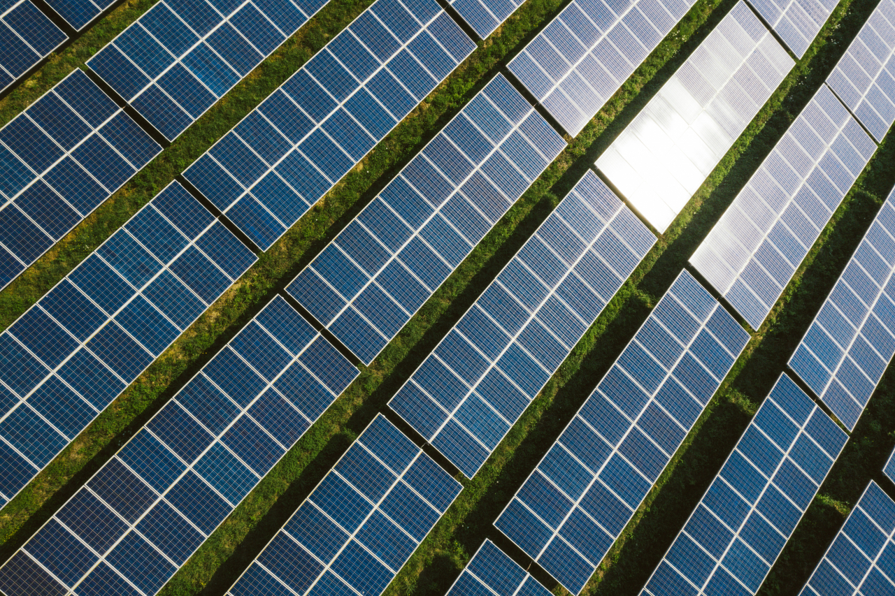 A solar power plant (Getty Images Bank)