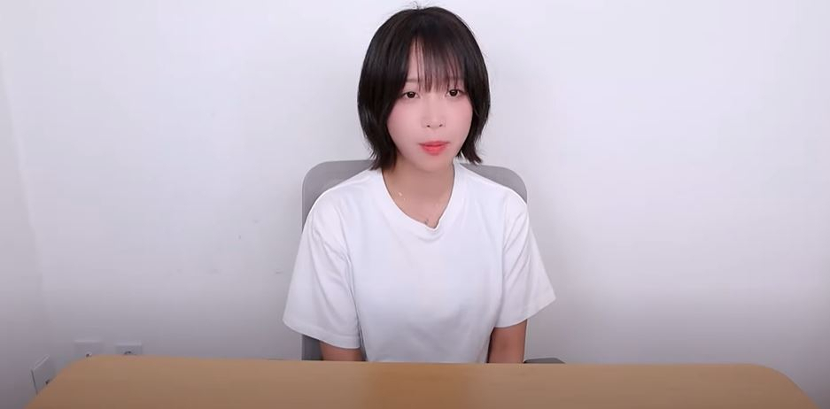 This screengrab shows YouTuber Tzuyang, in a video she posted on July 11 detailing her assault and exploitation. (Yonhap)