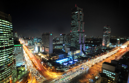 A night view of COEX and its vicinity in Gangnam (Lee Sang-sub/The Korea Herald)