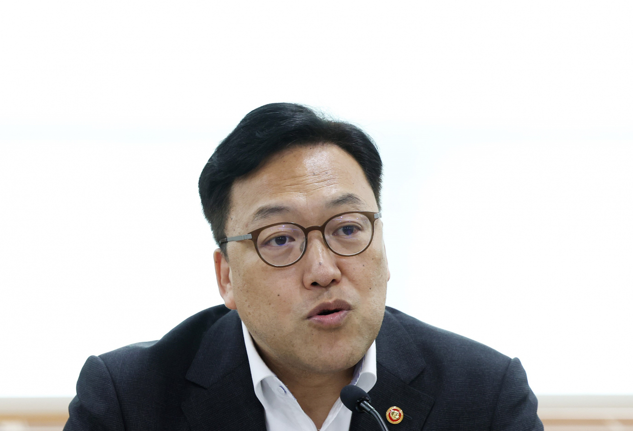 South Korea's Financial Services Commission Chairman Kim Byoung-hwan speaks during a seminar about corporate value enhancement held in Seoul on Monday. (Yonhap)