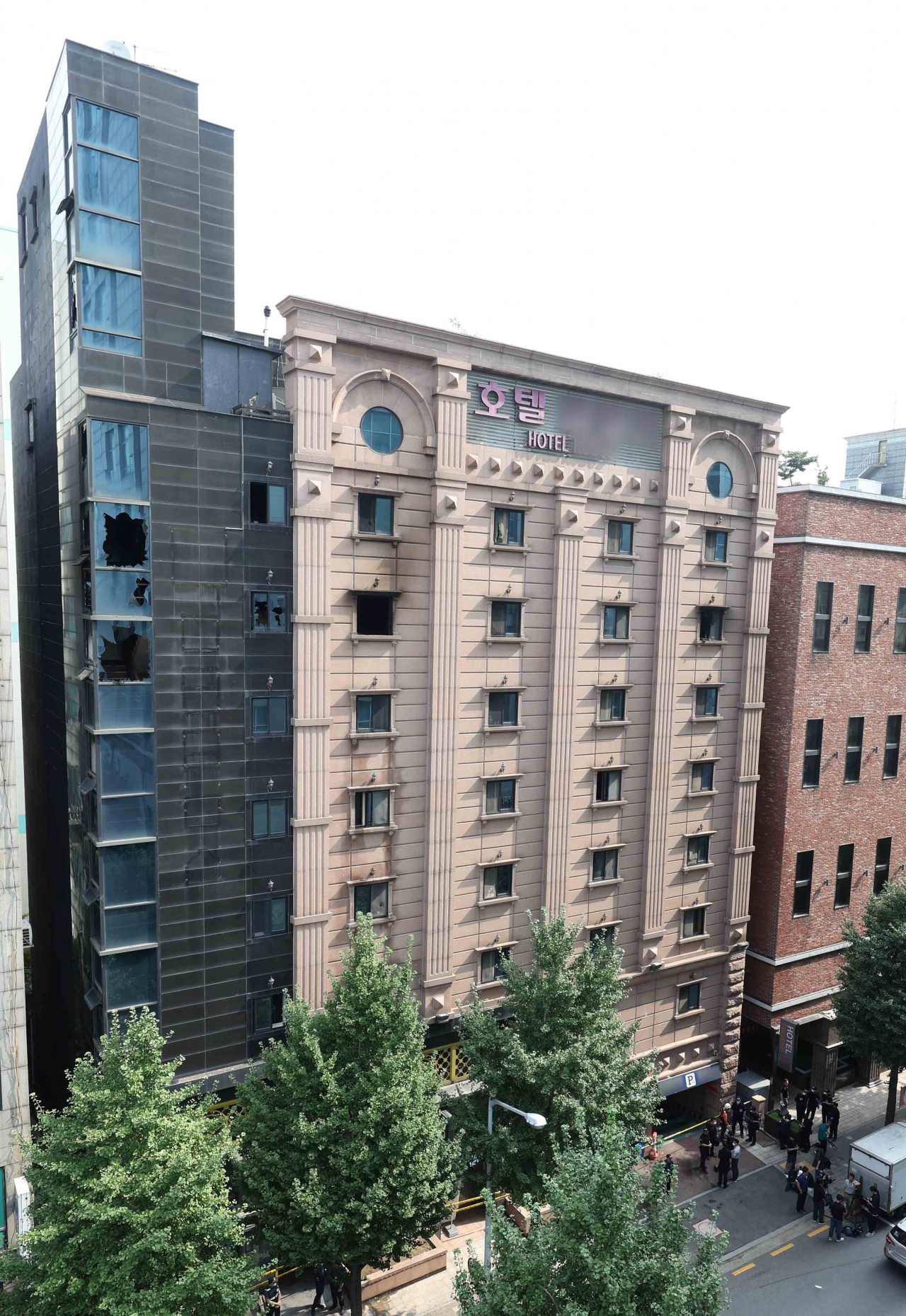 A view of the hotel in Bucheon, Gyeonggi Province, on Friday morning, the day after a fire broke out. (Yonhap)