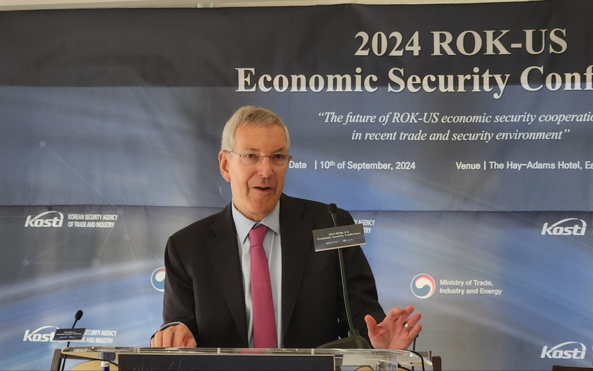 US Under Secretary of Commerce for Industry and Security Alan Estevez speaks during an economic security forum in Washington on Tuesday. (Yonhap)