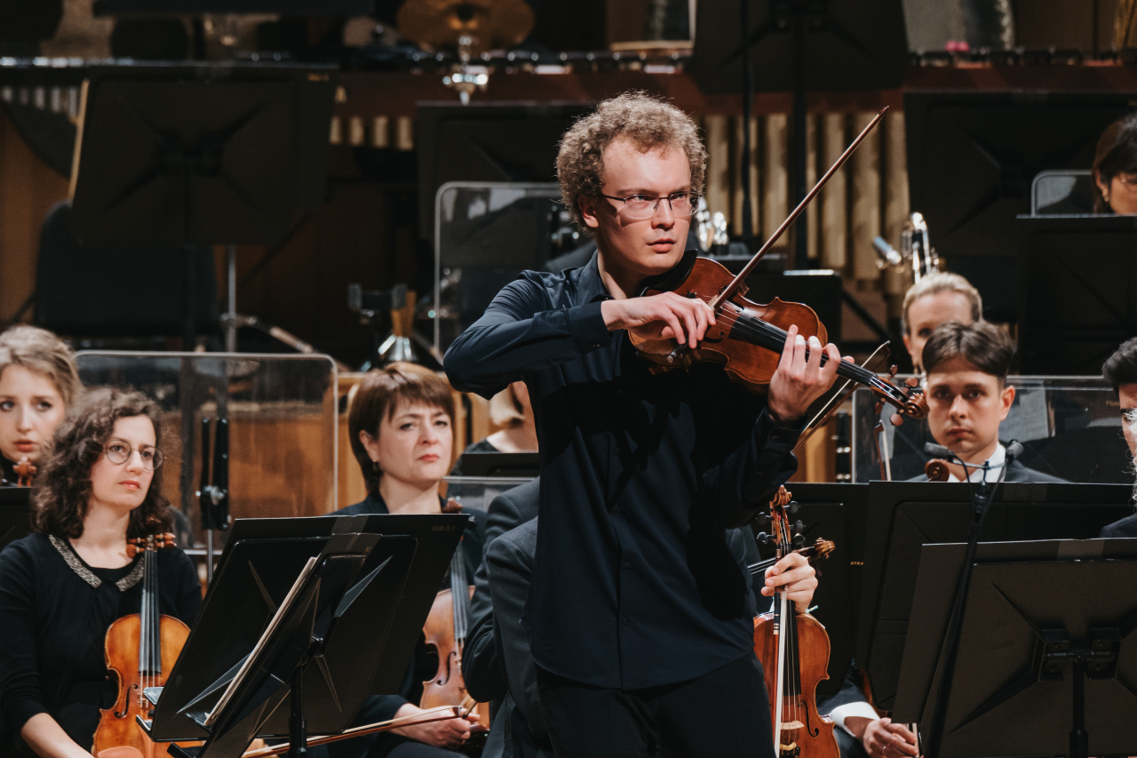 Ukraine violinist Dmytro Udovychenko, winner of the 2024 Queen Elisabeth Violin Competition, performs in the final round on June 1 in Brussels. (SBU)