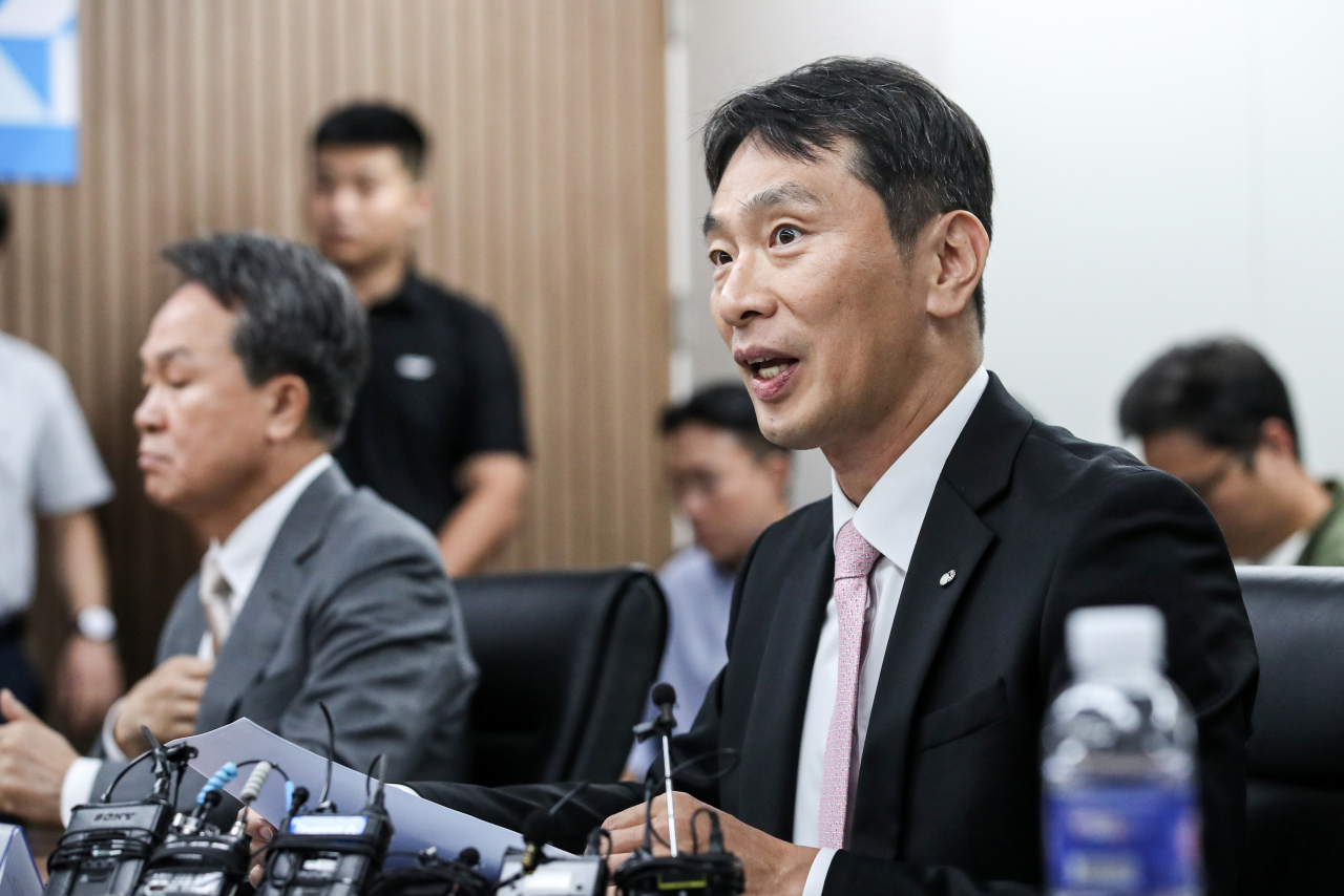 Lee Bok-hyun, head of the Financial Supervisory Service, speaks during a meeting held in Seoul on Tuesday. (Yonhap)