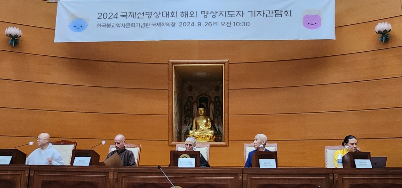 A press conference of foreign seon practitioners is held at a memorial hall near Jogyesa in Seoul on Thursday. (Choi Si-young/The Korea Herald)