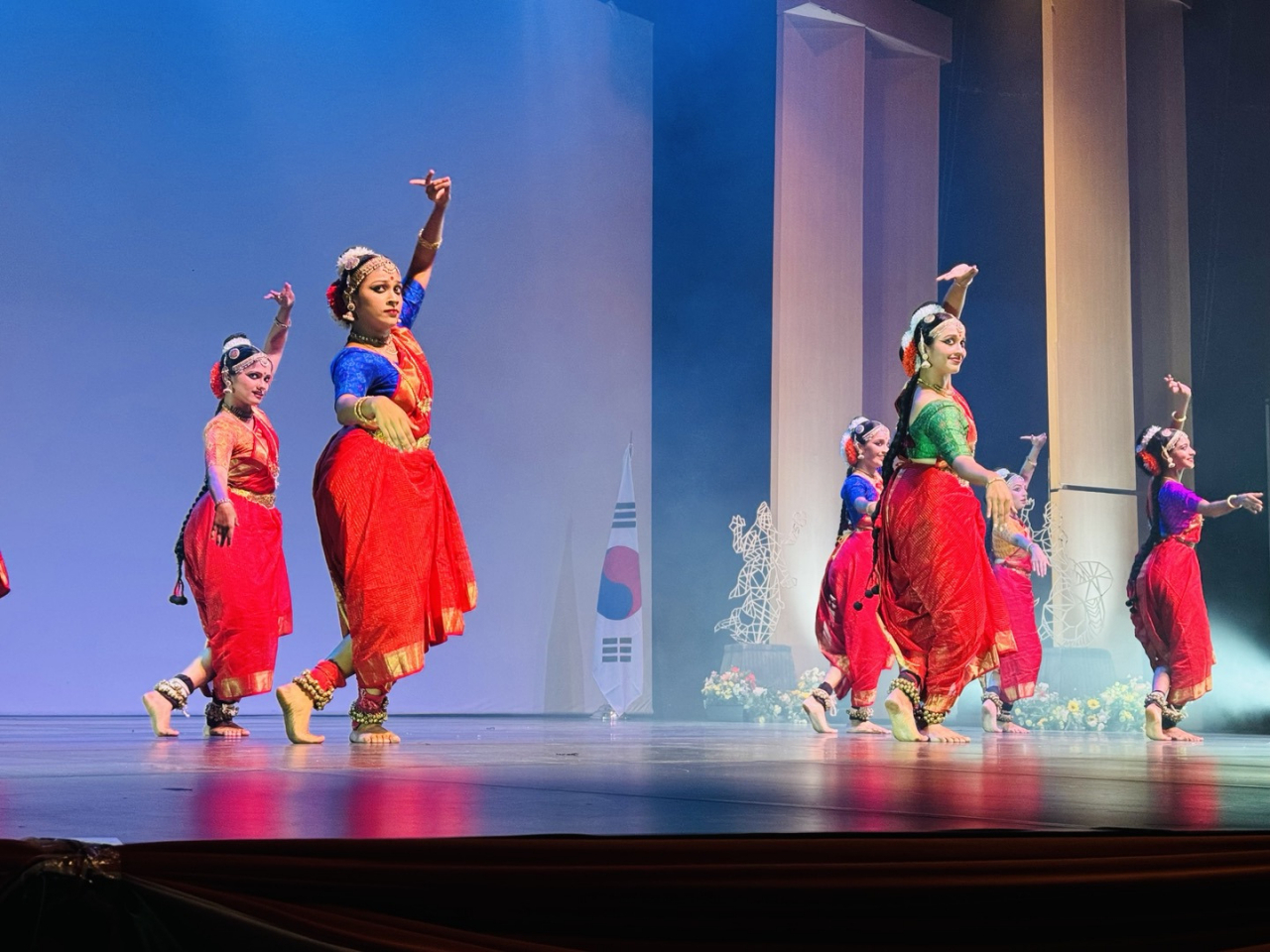 Artists perform at the kick off ceremony at the tenth edition of Sarang festival hosted by Indian Embassy in Korea at Yonsei University Centennial Hall at Seodaemun district on Tuesday. (Sanjay Kumar/ The Korea Herald)