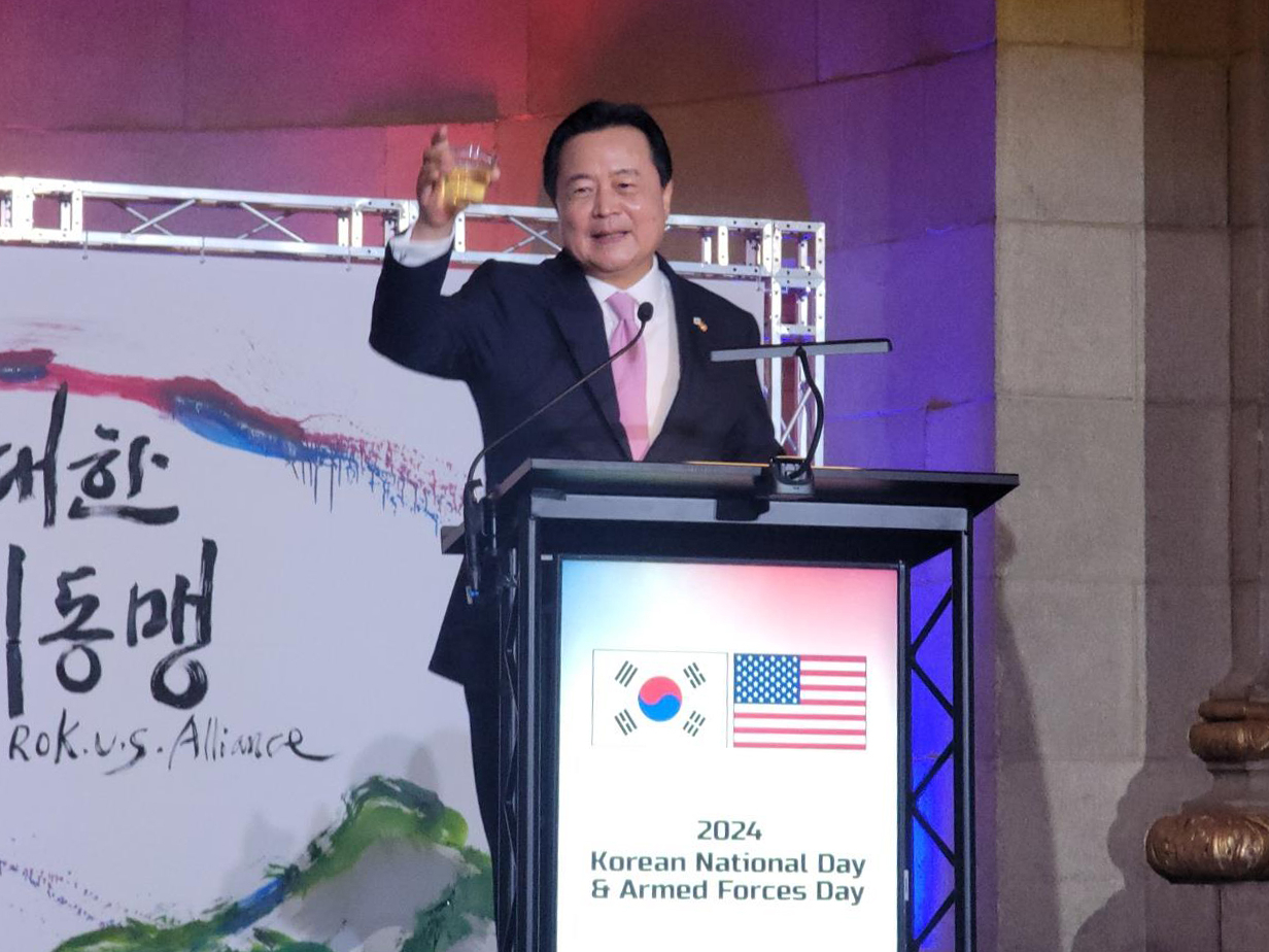 South Korean Ambassador to the United States Cho Hyun-dong speaks during an event celebrating the Korean National Day and Armed Forces Day in Washington on Wednesday. (Yonhap)