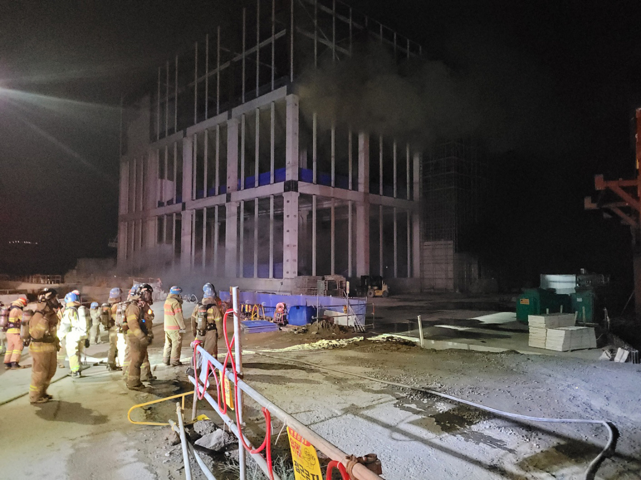 This Sept. 27 photo shows a construction site in Goyang, Gyeonggi Province, that was burned down by a fire on Sept. 26. (Yonhap)