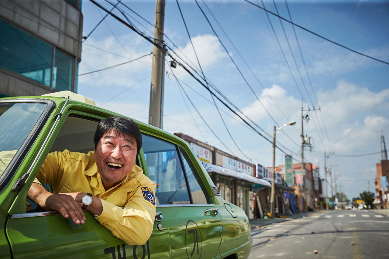 Song Kang-ho plays taxi driver Man-seob in “A Taxi Driver.” (Showbox)