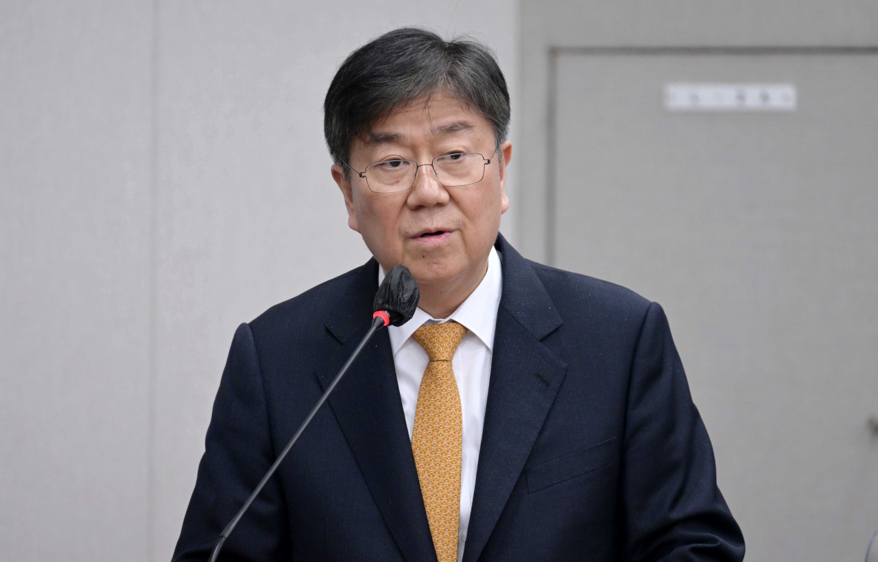 In this file photo taken in November 2022, Kim Dae-ki, then chief of staff of the presidential office, speaks at the National Assembly. (Herald DB)