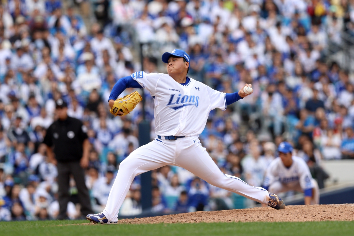 Samsung Lions reliever Lee Seung-hyun pitches against the LG Twins during Game 1 of the second round in the Korea Baseball Organization postseason at Daegu Samsung Lions Park in Daegu, 235 kilometers southeast of Seoul, on Oct. 13, 2024, in this photo provided by the Lions. (PHOTO NOT FOR SALE) (Yonhap)