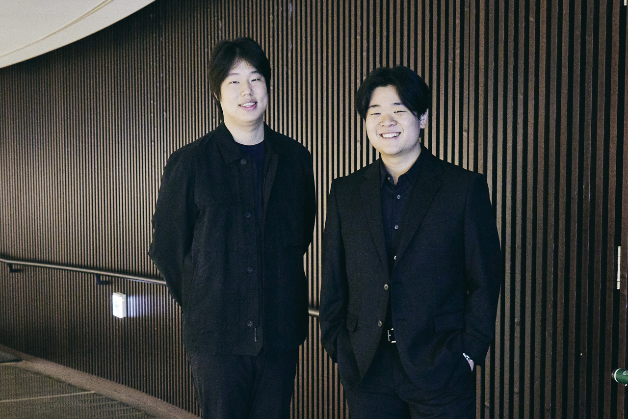 Pianist Park Jae-hong (left) and cellist Han Jae-min participate in an interview on Oct. 15 at Lotte Concert Hall in Seoul. (Lotte Concert Hall)