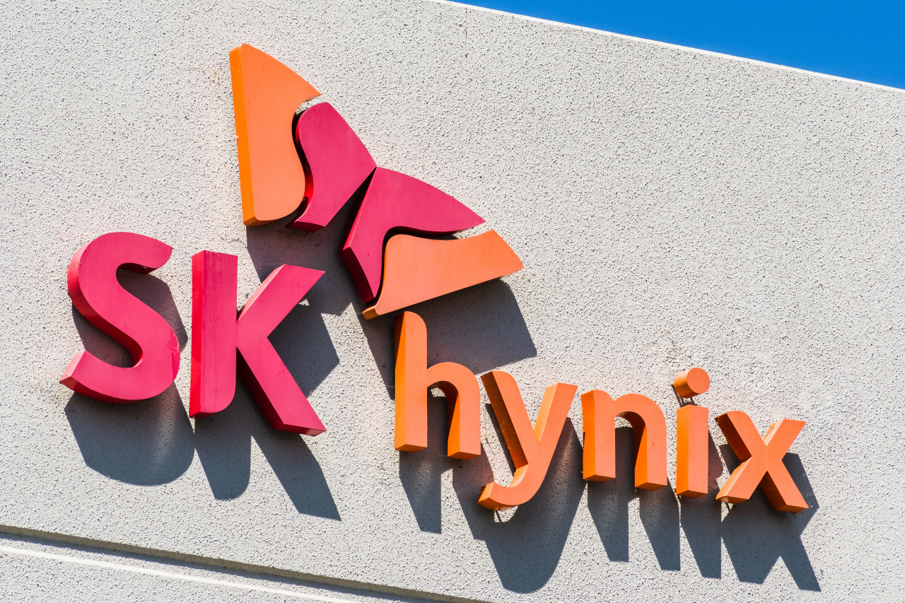 SK Hynix logo at their headquarters in Silicon Valley (123rf)